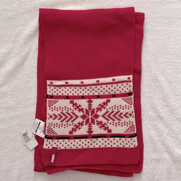 💞 2/$20 NWT PUMA Pink Winter Scarf - Picture 1 of 2
